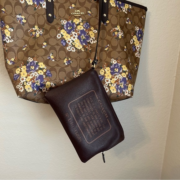 Coach Reversible City Tote Signature Canvas Khaki Multi Floral Print Bag - Picture 6 of 16